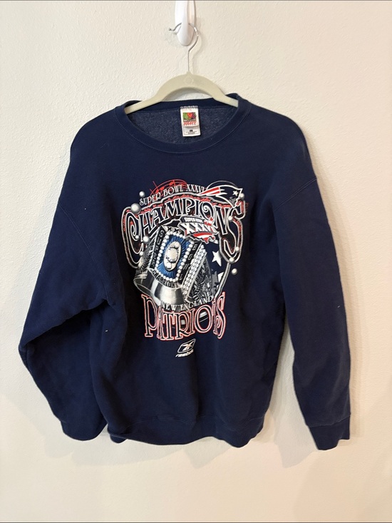 Fruit of the Loom Other - Vintage Navy New England Patriots Super Bowl XXXVI Champions Crewneck Sweatshirt